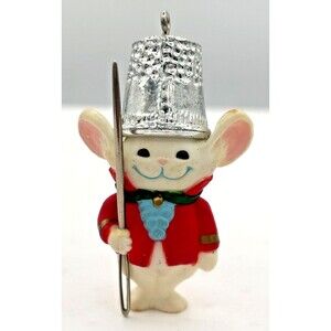 Vintage Hallmark 1982 Thimble‎ #5 Mouse Mini Christmas Ornament Sewing Needle